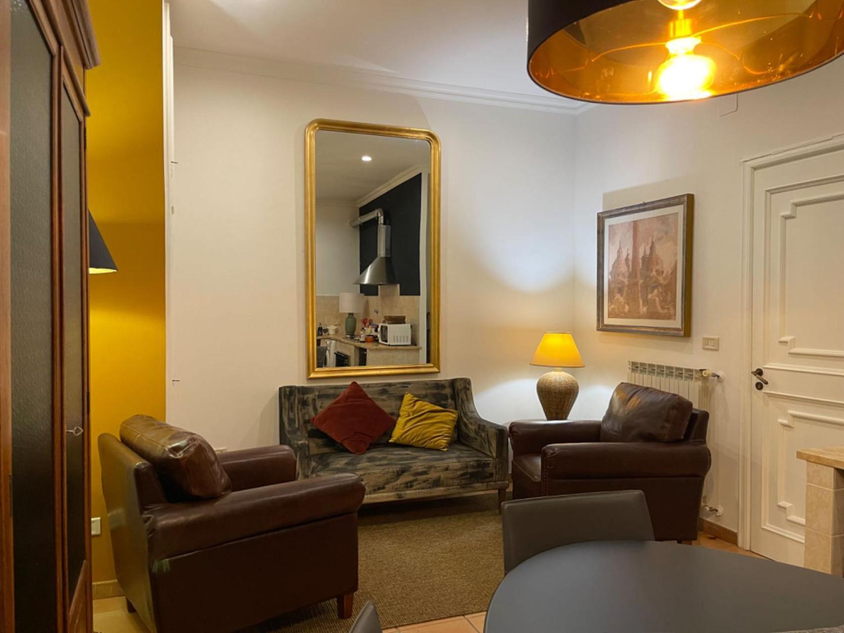 Casa de Férias Delightful Stylish House With Private Garden Close To Downtown