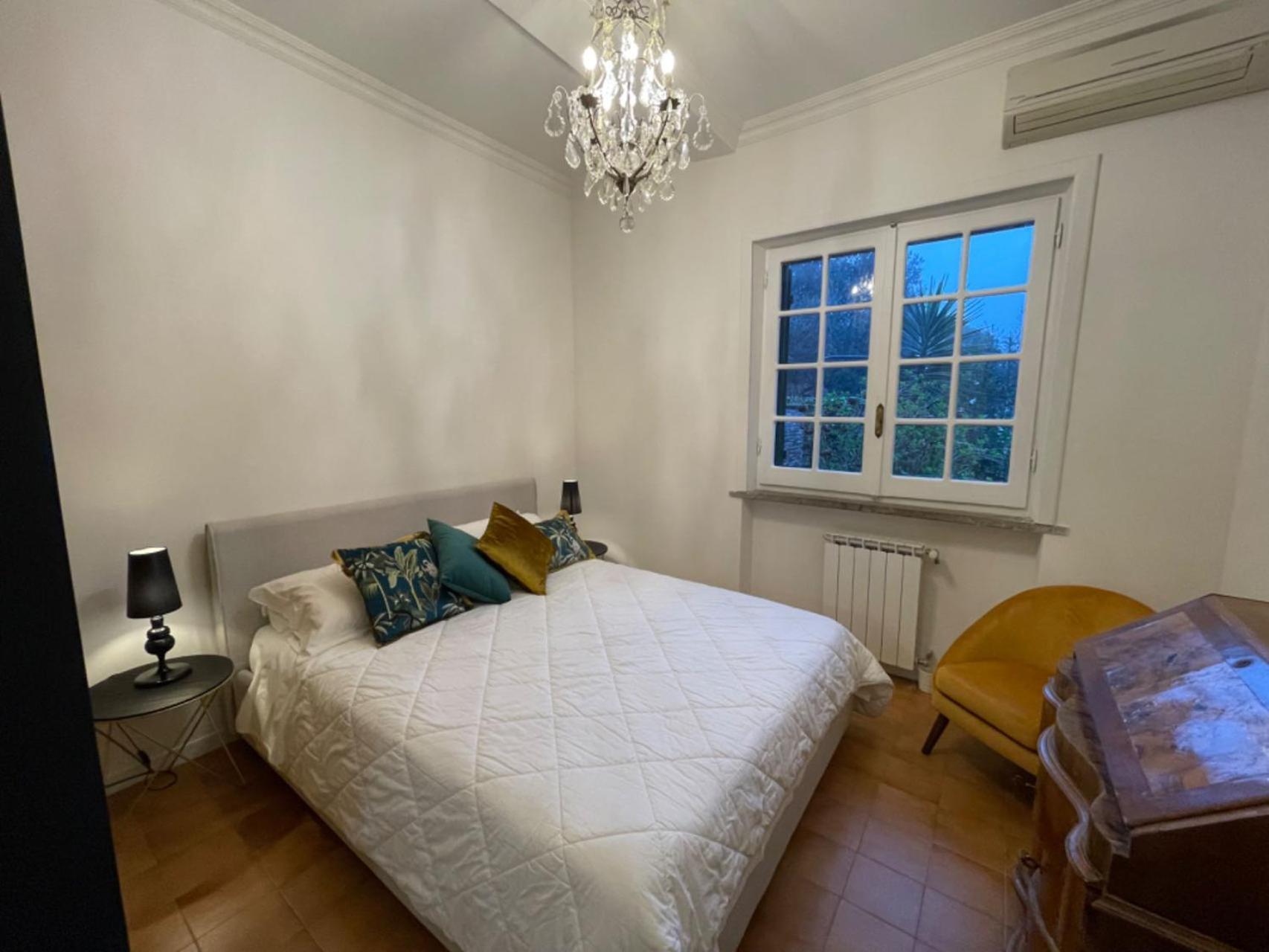 Delightful Stylish House With Private Garden Close To Downtown Casa de Férias